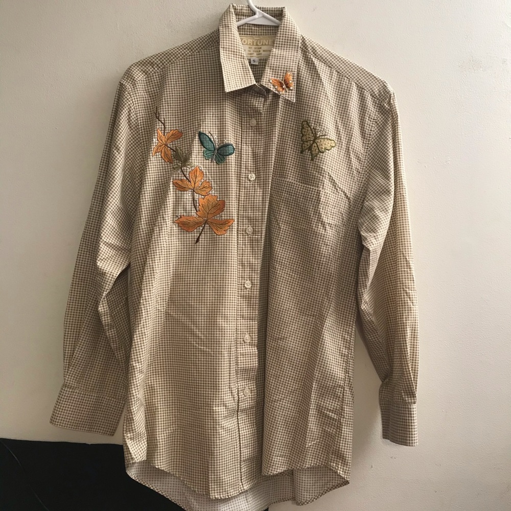 FORTUNE BY STAN BUTTON DOWN BUTTERFLY LEAF TOP SM